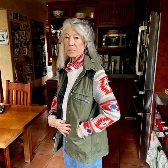 Women’s Jacket - Picture 4 of 6